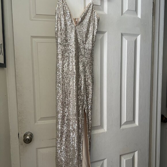 Sequin Bodycon Midi Dress - Picture 7 of 7